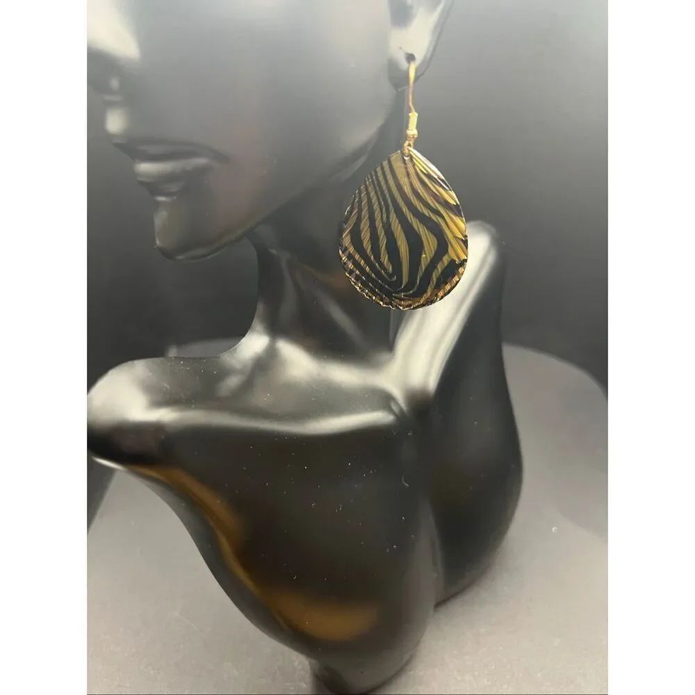 Zebra Stripe Tribal Pattern Gold Tone Teardrop Shape Metal Fan Earrings